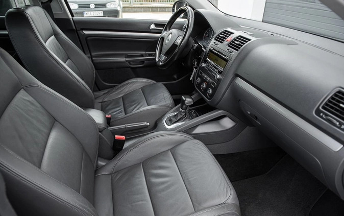 Volkswagen Golf cena 19900 przebieg: 181000, rok produkcji 2008 z Rychwał małe 379